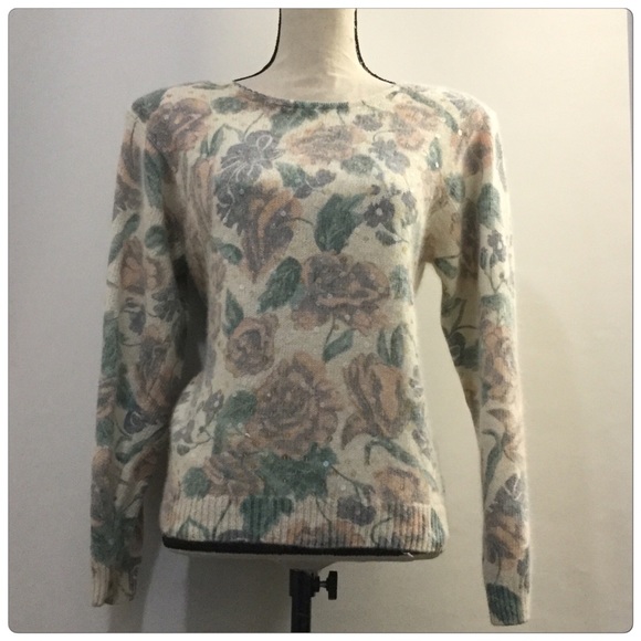 Sweater Roses Prints - Picture 2 of 6